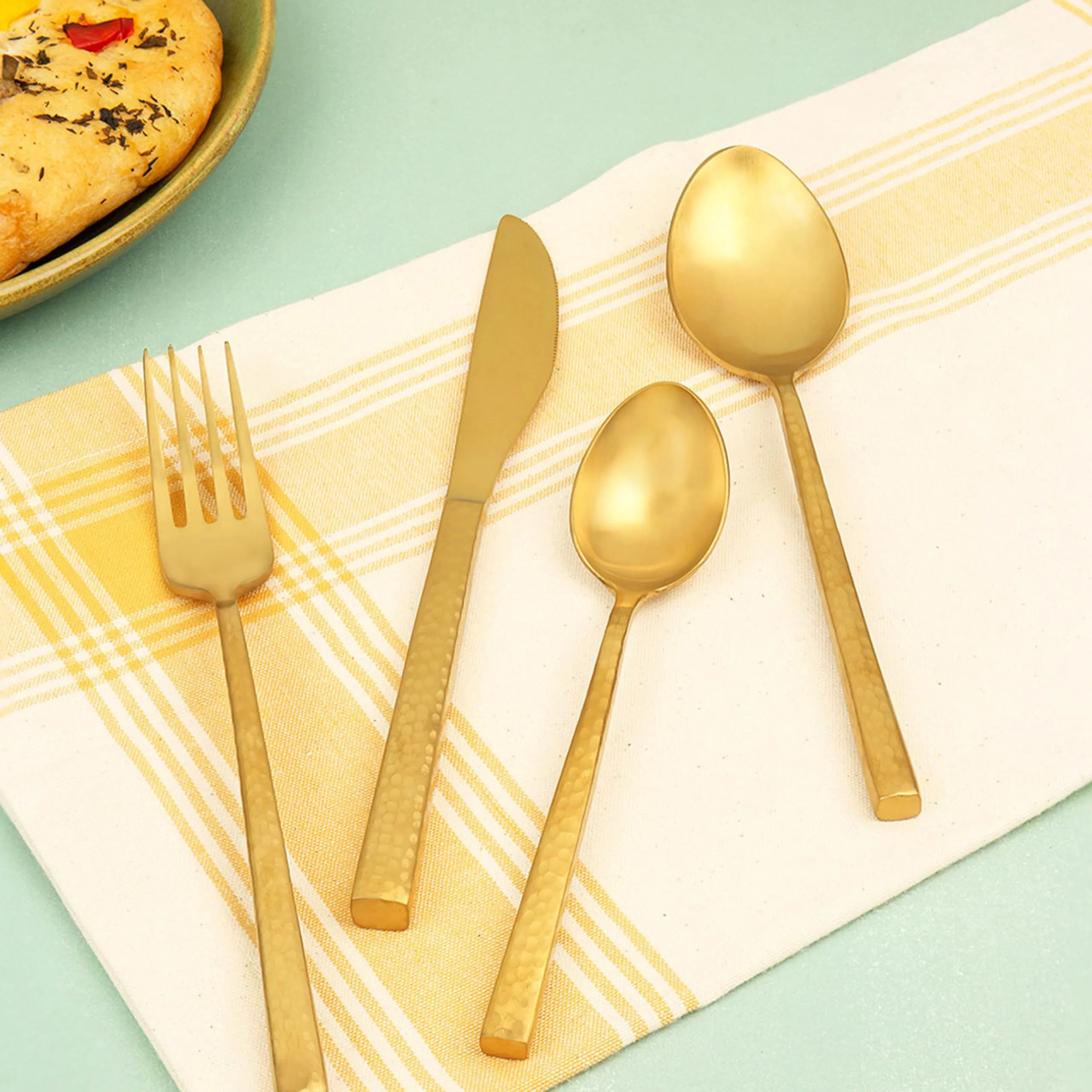 Ellementry Aurum Gold Hammered Cutlery Set of 4| Stainless Steel Set | Food Grade Silverware for Home & Kitchen | Dishwasher Safe | Cutlery Set for Dining Table | Spoon/Fork/Knife Set (Pack of 4)