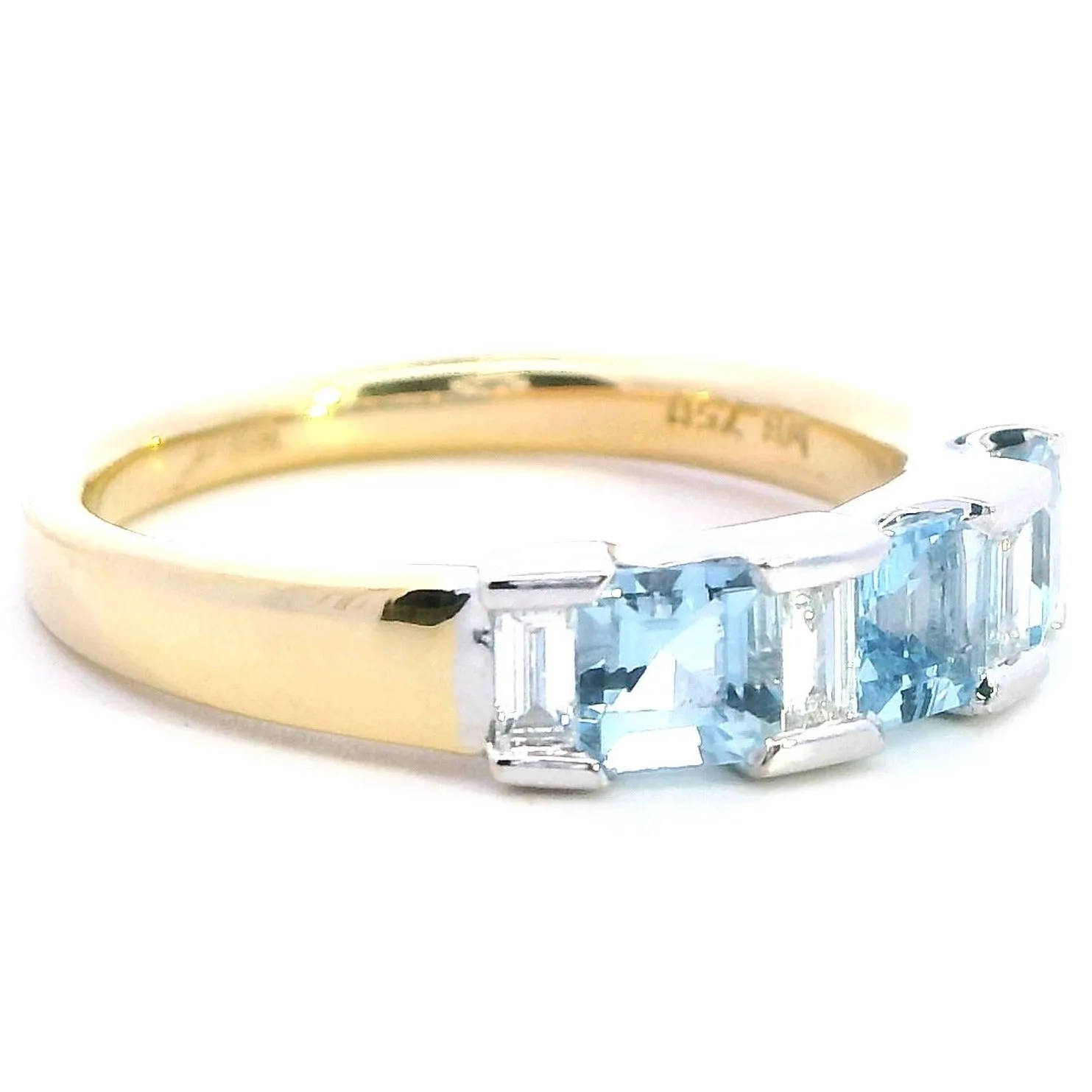 Exquisite 18ct Yellow and White Gold Aquamarine and Diamond Ring