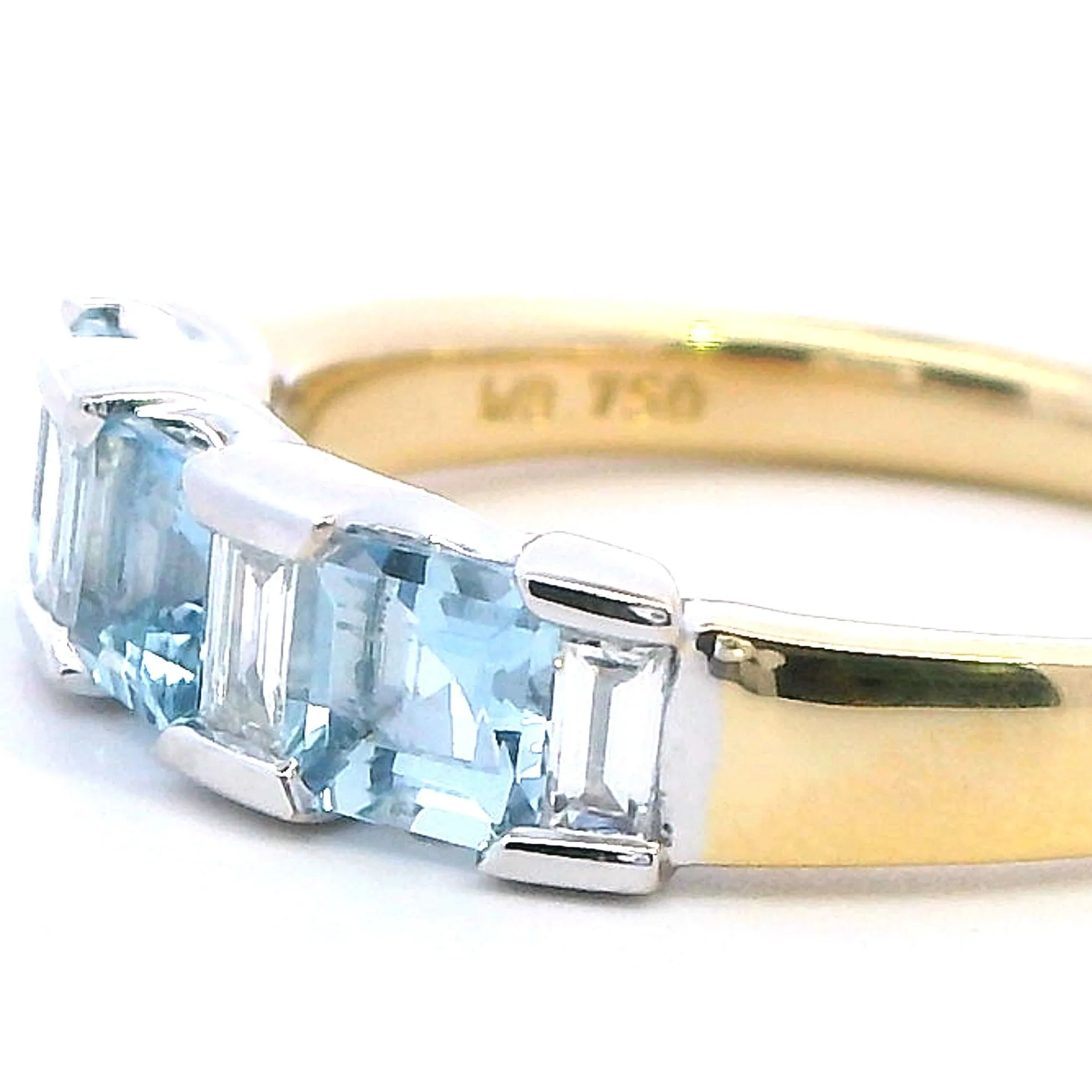 Exquisite 18ct Yellow and White Gold Aquamarine and Diamond Ring