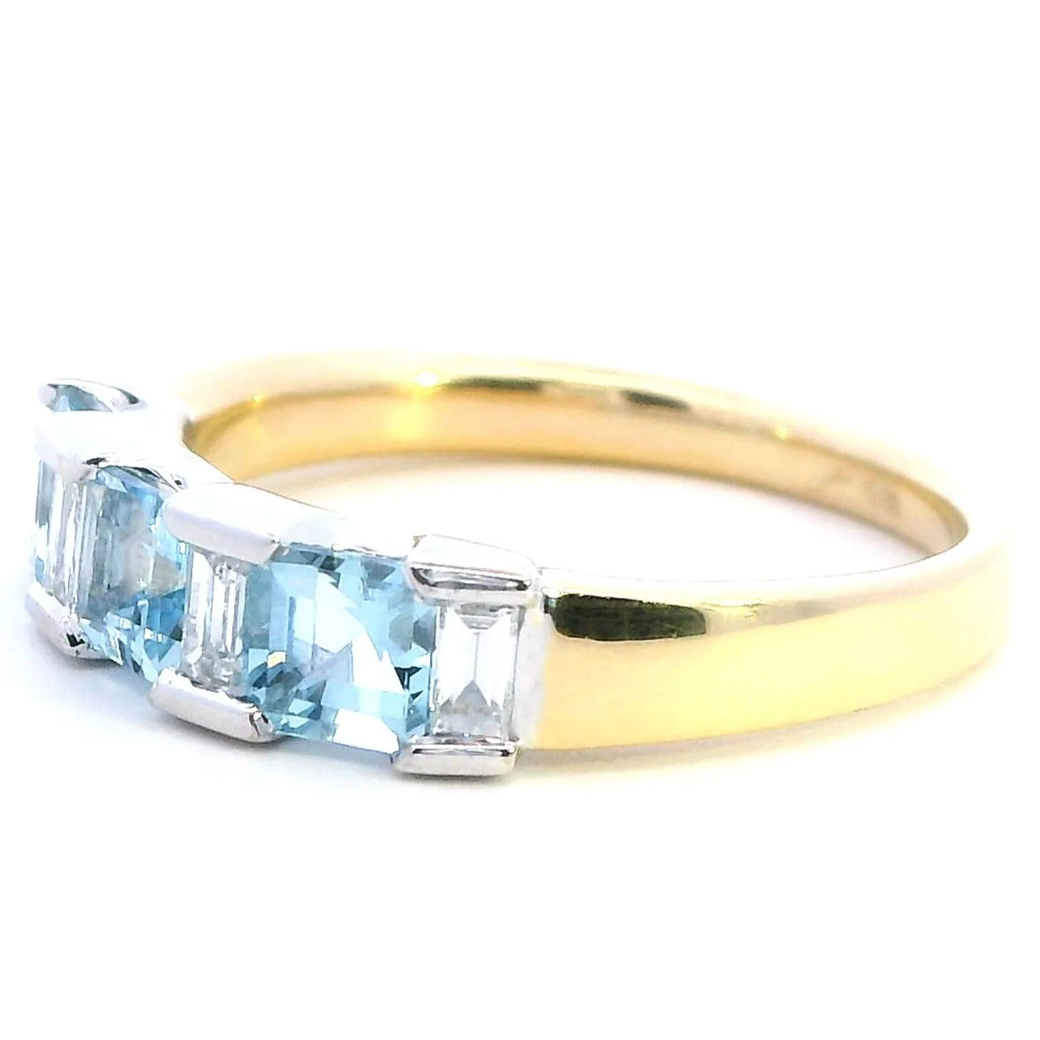 Exquisite 18ct Yellow and White Gold Aquamarine and Diamond Ring