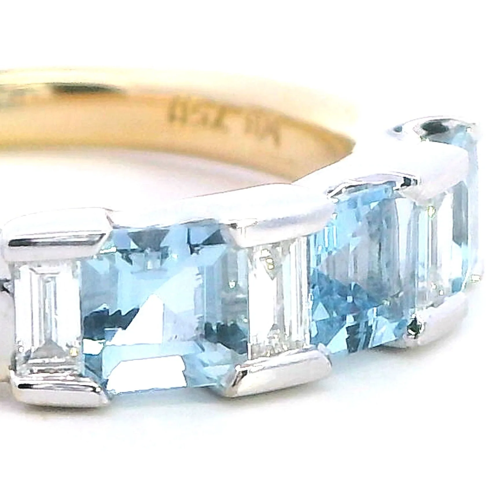 Exquisite 18ct Yellow and White Gold Aquamarine and Diamond Ring