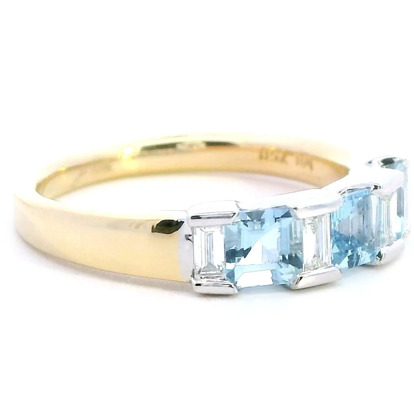 Exquisite 18ct Yellow and White Gold Aquamarine and Diamond Ring