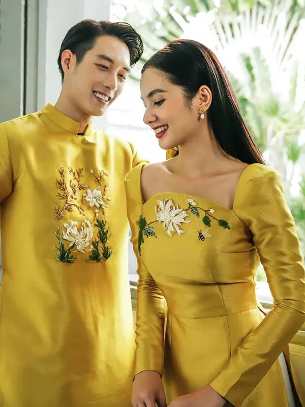 Family Ao Dai  Yellow Embroidery Women Girl Ao Dai Top Pants Men Boy Ao Dai Top