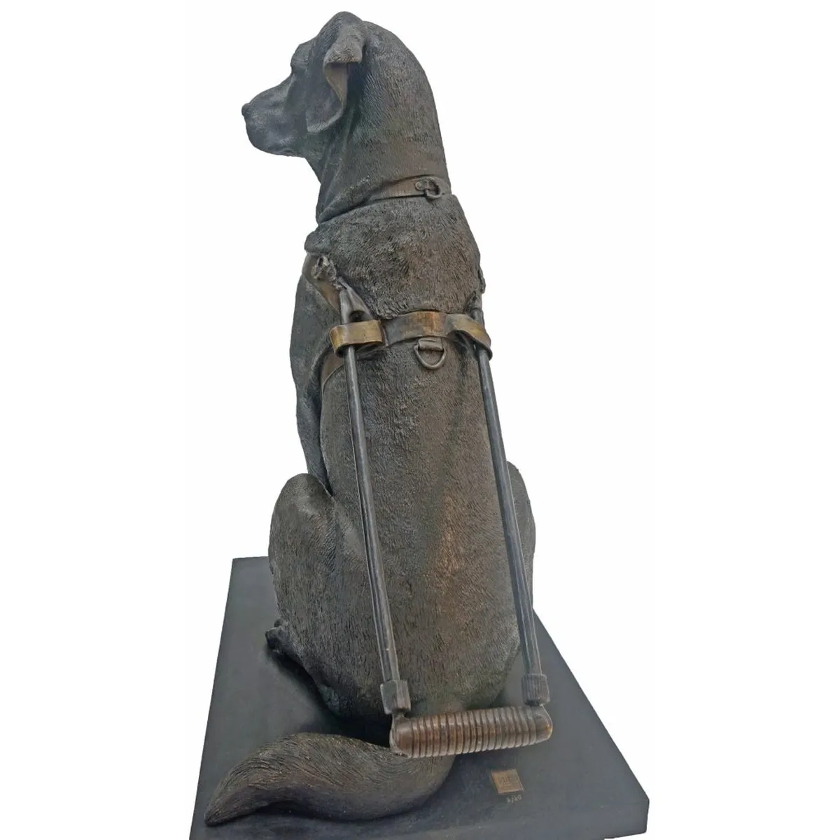 Guiding Eyes Labrador Statue