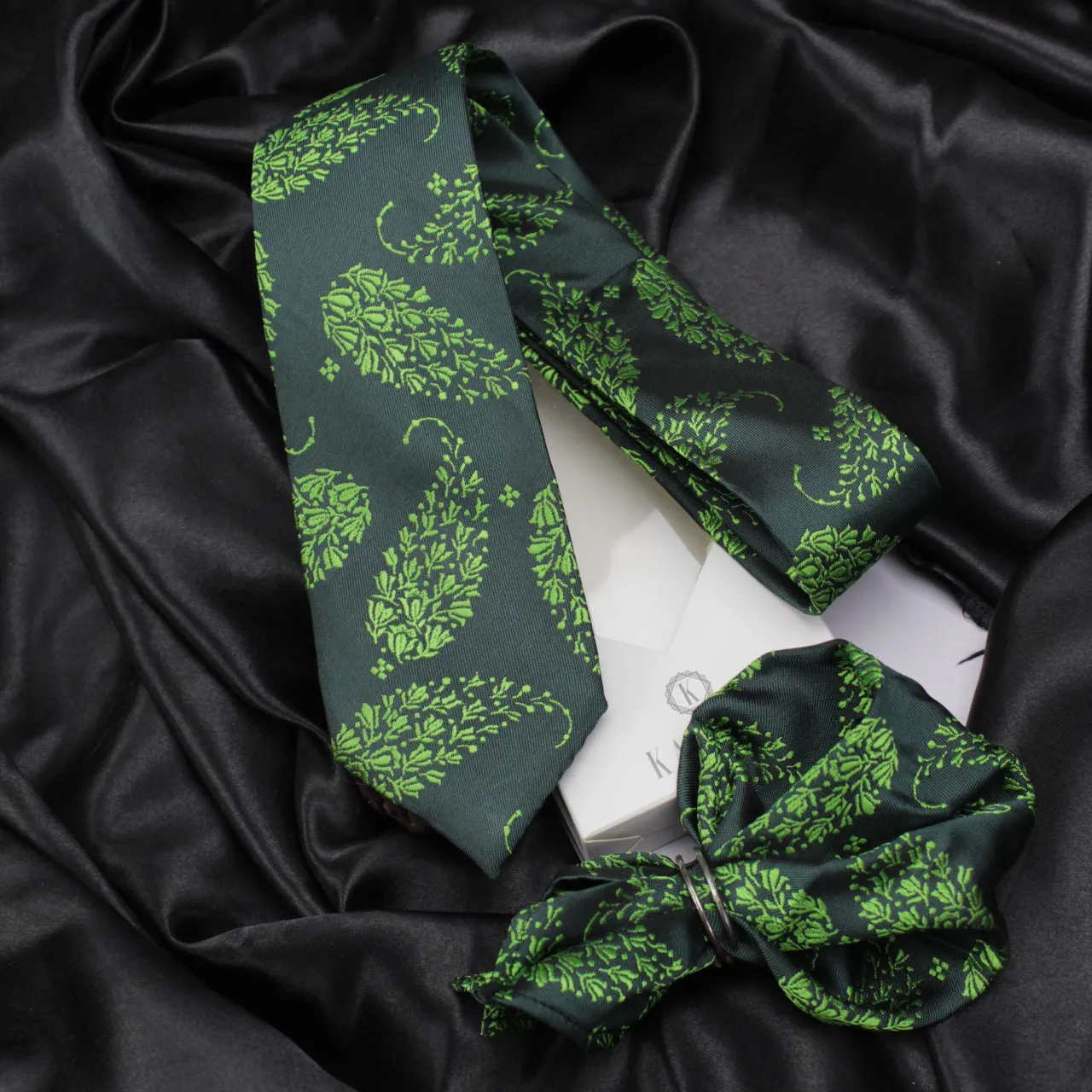 Kovove Green Floral Necktie and Pocket Square Gift Box