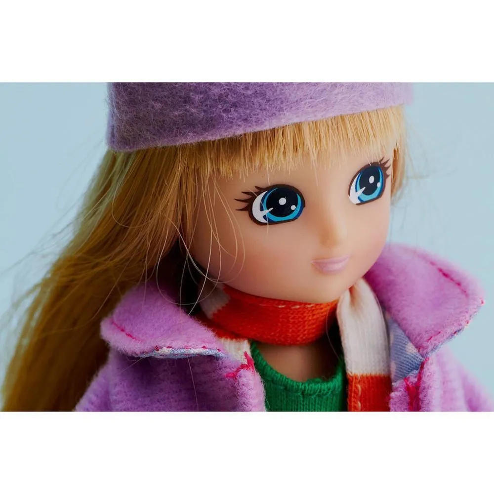 Lottie doll autumn leaves