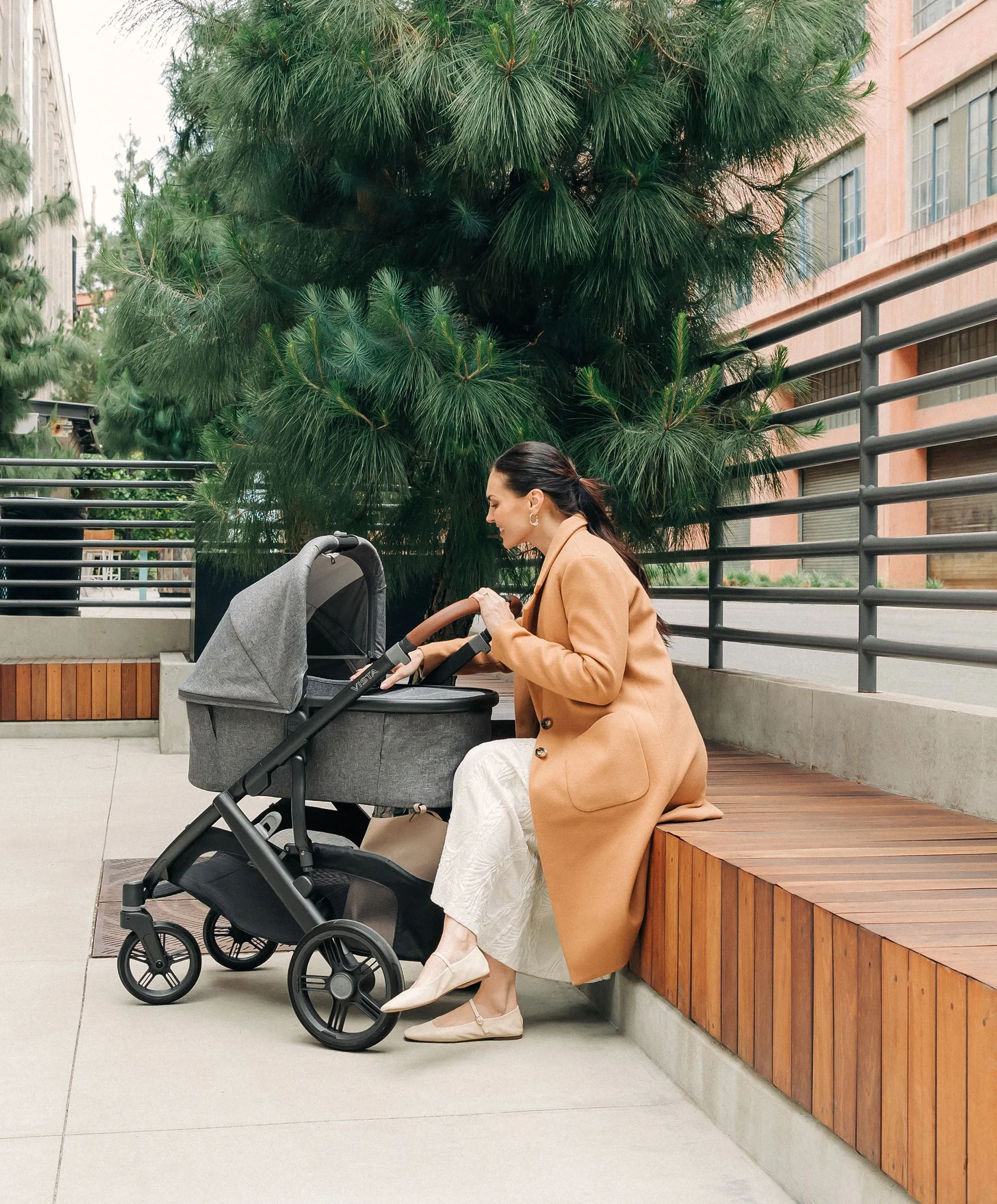 UPPAbaby Vista V3 Stroller Bundle with Cybex Cloud Car Seat – Greyson