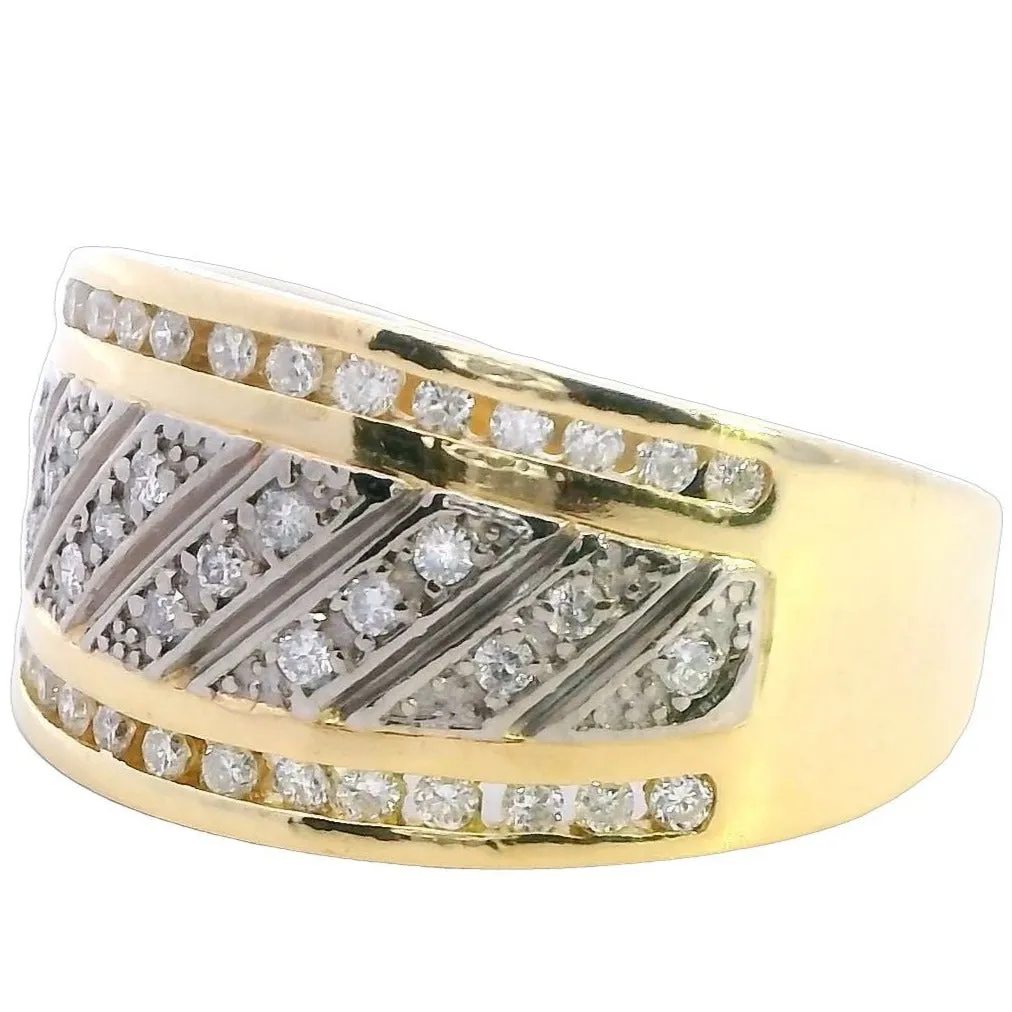 Versatile 18ct Yellow Gold Diamond Ring for Engagement, Wedding, Valentine