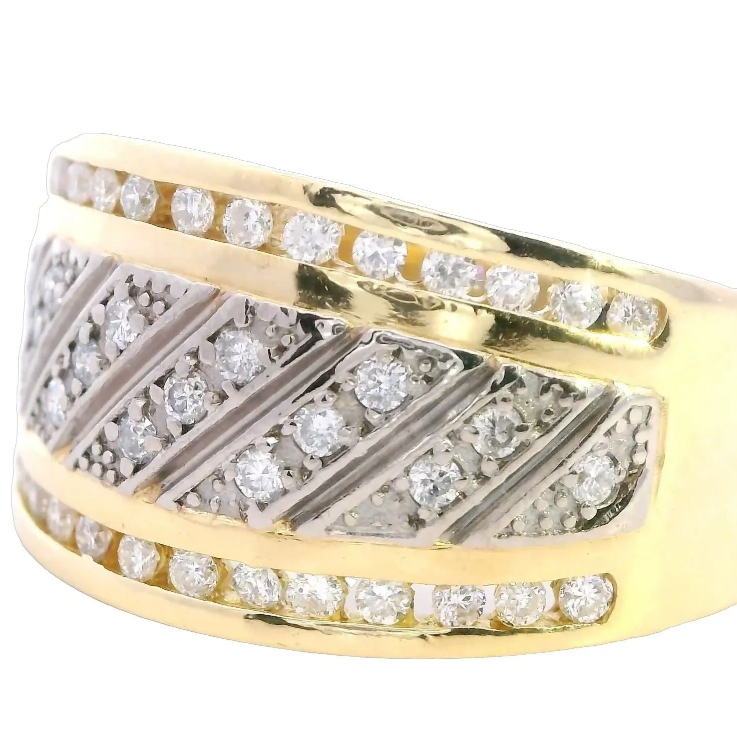 Versatile 18ct Yellow Gold Diamond Ring for Engagement, Wedding, Valentine